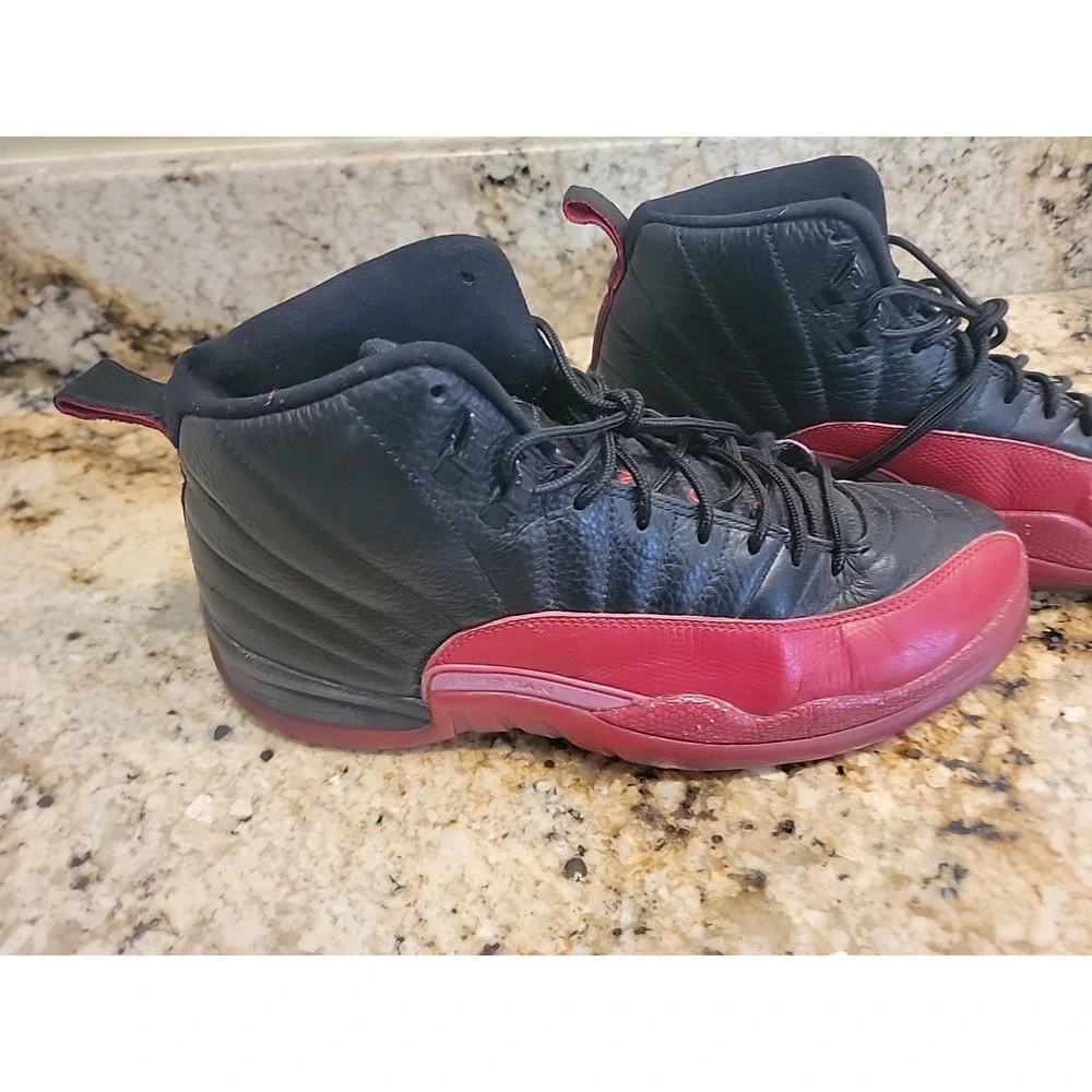 Nike Air Jordan 12 Retro 